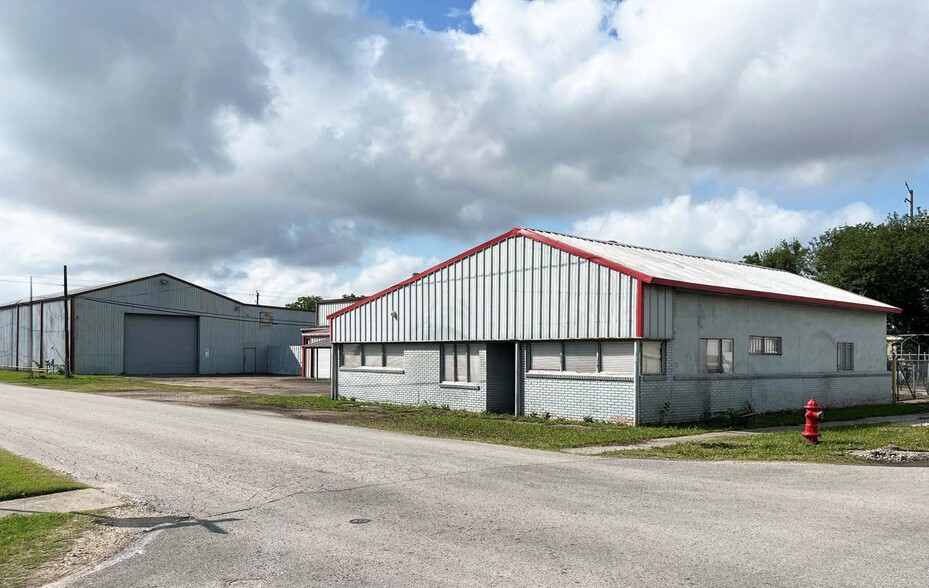 902 State St, South Houston, TX à vendre - Photo de l’immeuble – Image 1 sur 3