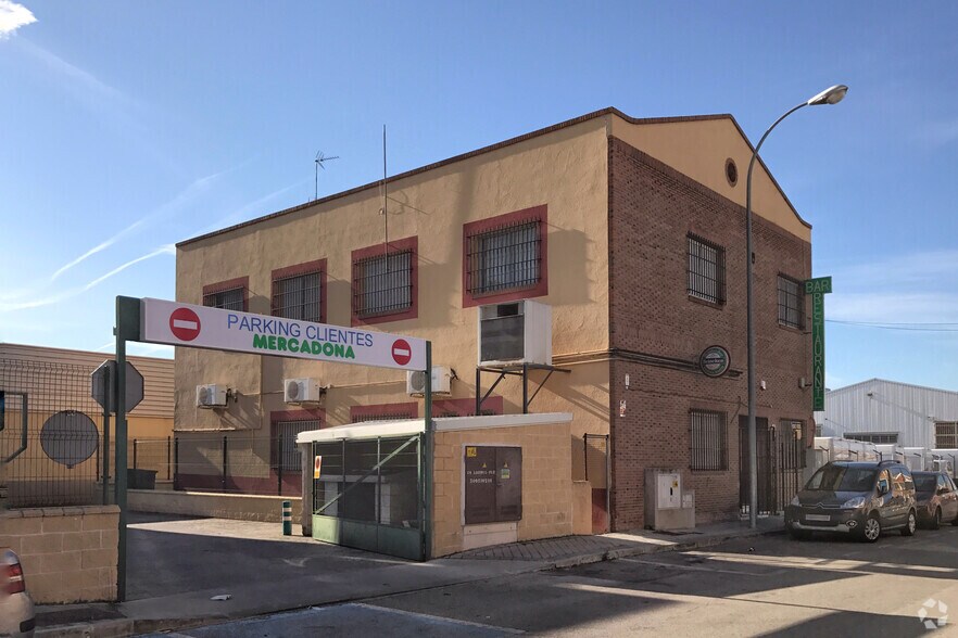 Calle del Abedul, 4, Fuenlabrada, Madrid à vendre - Photo de l’immeuble – Image 1 sur 4