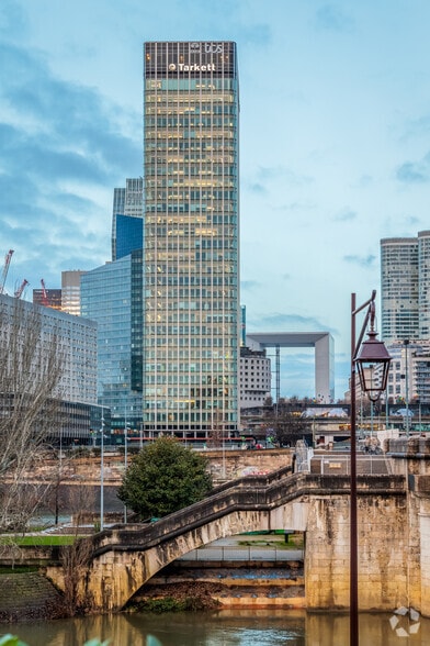 1 Terrasse Bellini, Puteaux à louer - Photo de l’immeuble – Image 2 sur 4