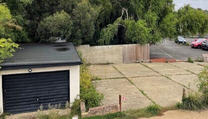 196 Kingston Rd, Epsom à vendre - Photo de l’immeuble – Image 3 sur 5