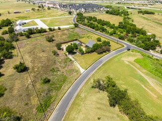 Plus de détails pour 110 Lemens Ave, Hutto, TX - Bureau à vendre