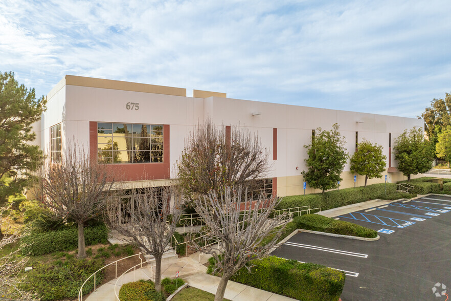 675 Endeavor Cir, Brea, CA à louer - Photo principale – Image 1 sur 6