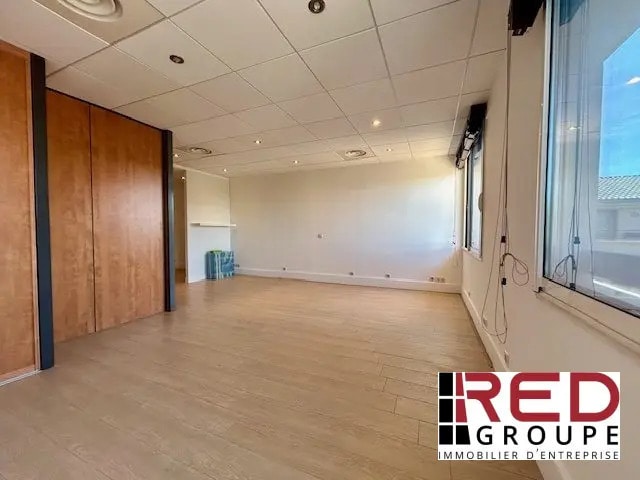 120 Avenue Napoléon Bonaparte, Aix-en-Provence à louer - Photo de l’immeuble – Image 1 sur 7