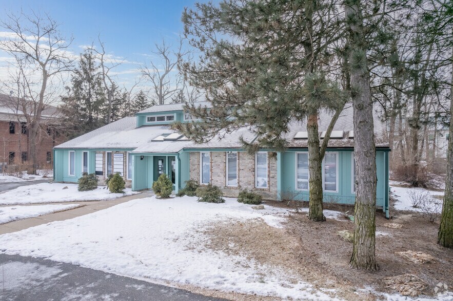 6635 W Central Ave, Toledo, OH à louer - Photo de l’immeuble – Image 3 sur 56