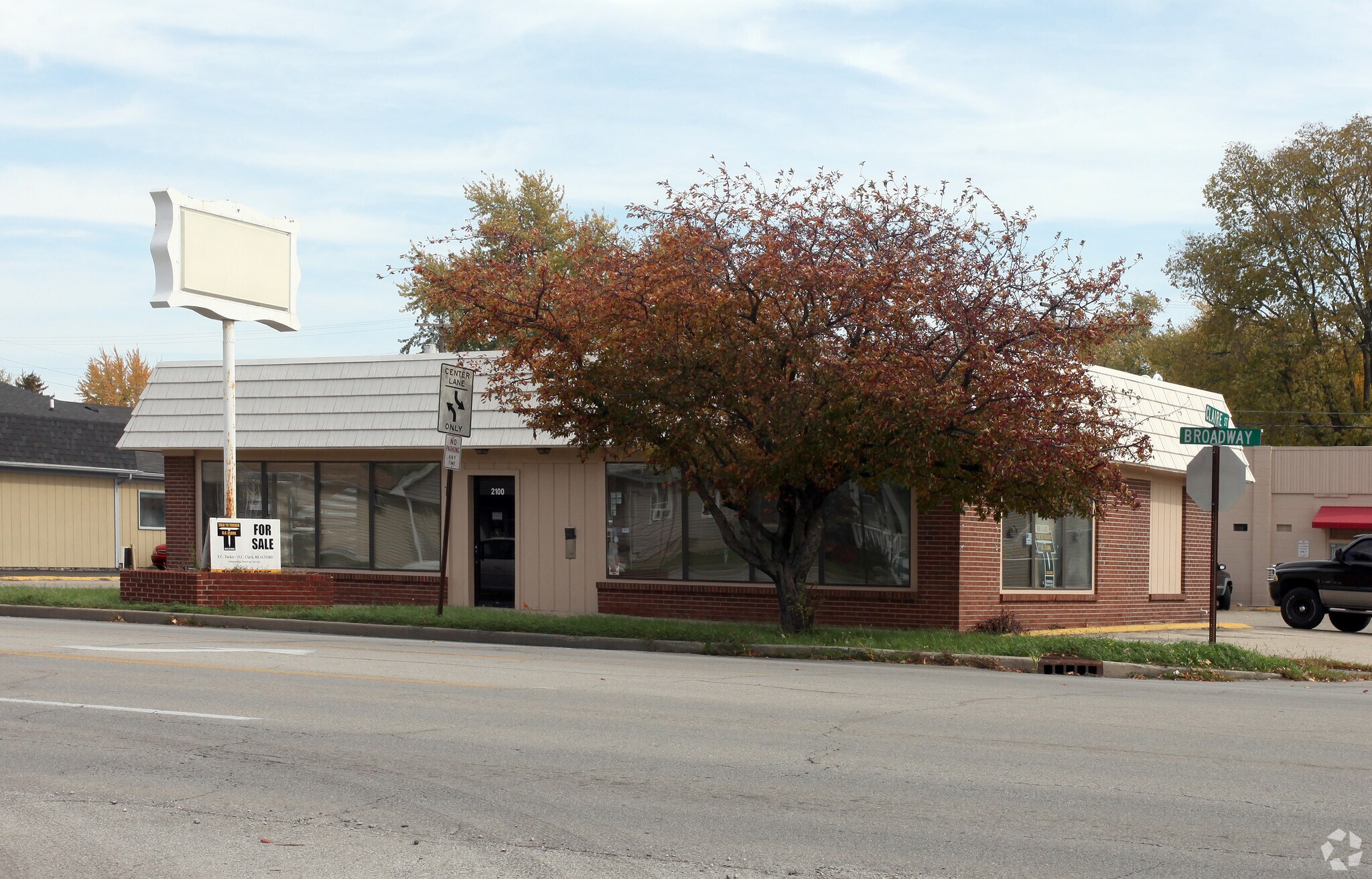 2100 Broadway, Anderson, IN à vendre Photo principale– Image 1 sur 29