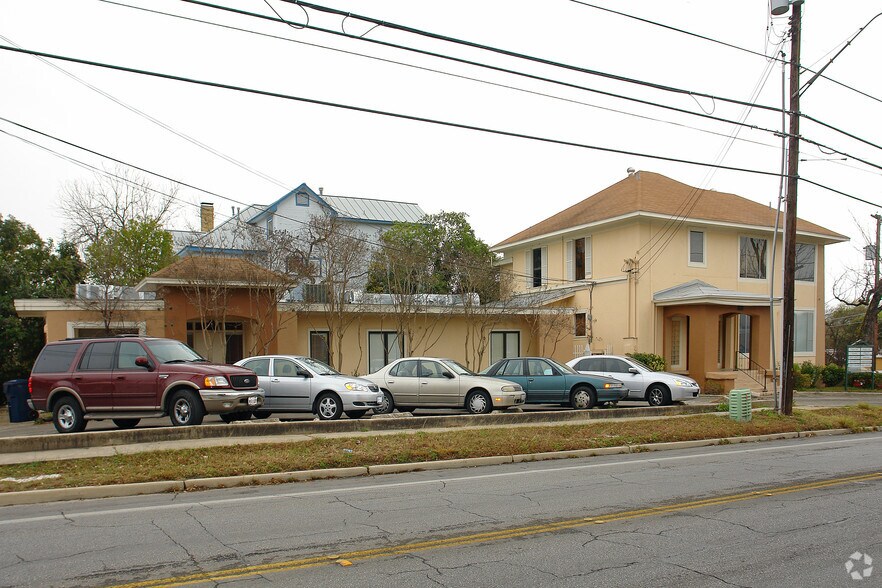 2600 Mccullough Ave, San Antonio, TX à vendre - Photo principale – Image 2 sur 17