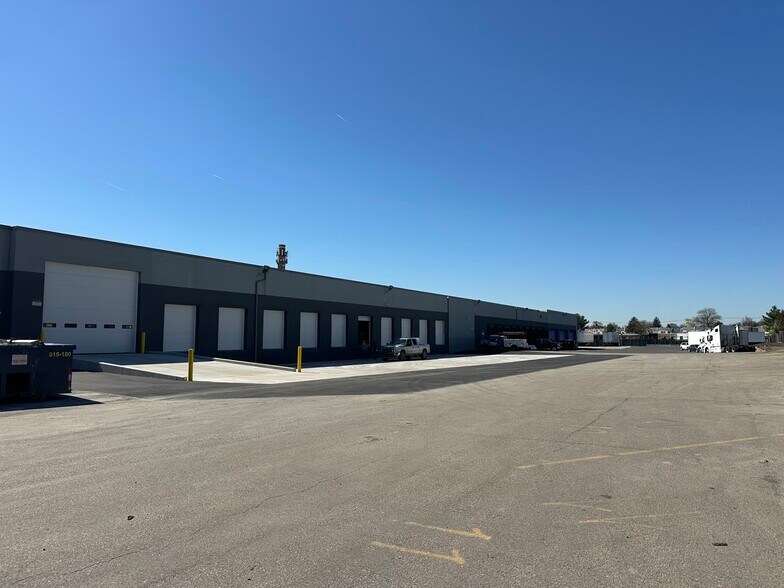 11200 Roosevelt Blvd, Philadelphia, PA à louer - Photo de l’immeuble – Image 2 sur 4
