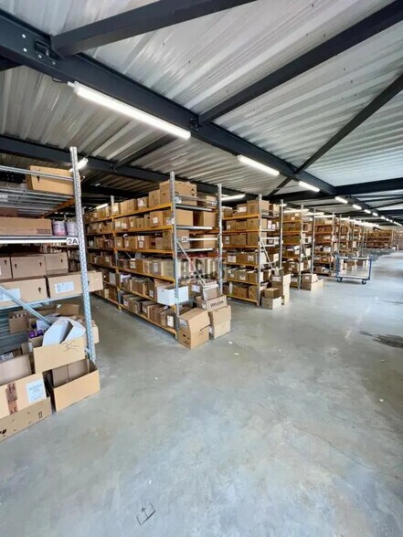 Industriel/Logistique dans La Garde à louer - Photo de l’immeuble – Image 2 sur 9