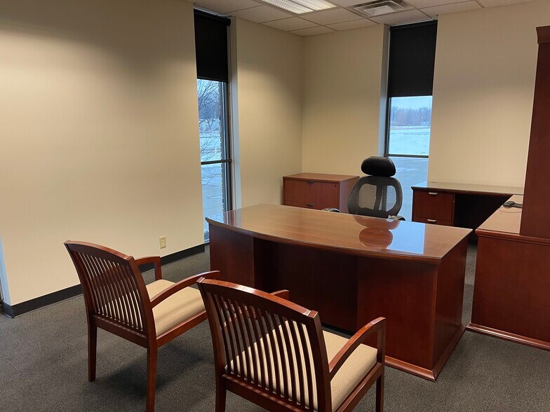 1577 N Airport Rd, Fremont, NE à louer - Photo de l’immeuble – Image 2 sur 3