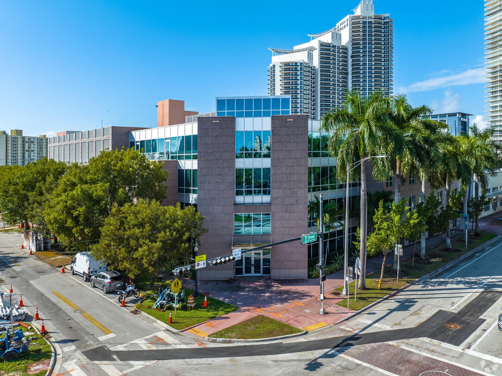 1000 5th St, Miami Beach, FL à louer Photo principale– Image 1 sur 18