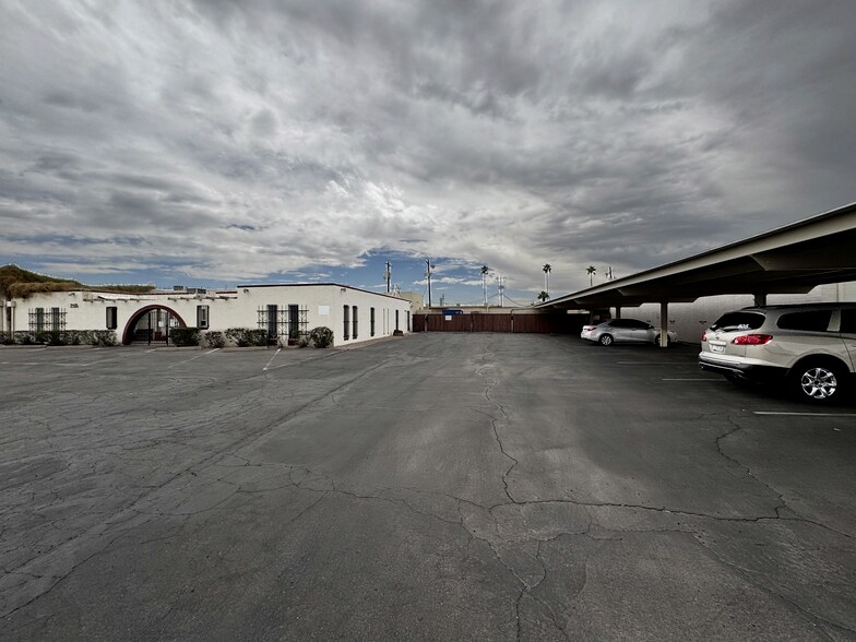2935 W Clarendon Ave, Phoenix, AZ à vendre - Photo de l’immeuble – Image 2 sur 11