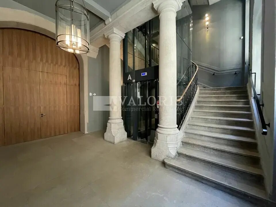 Bureau dans Lyon à louer Hall d’entrée– Image 1 sur 7