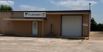 603 FM 2093, Fredericksburg, TX à louer Photo intérieure– Image 1 sur 3