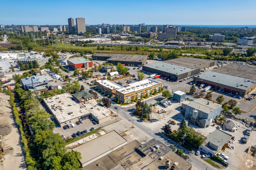 41 Industrial St, Toronto, ON à louer - Aérien – Image 3 sur 4