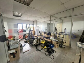 Plus de détails pour Industriel/Logistique à louer