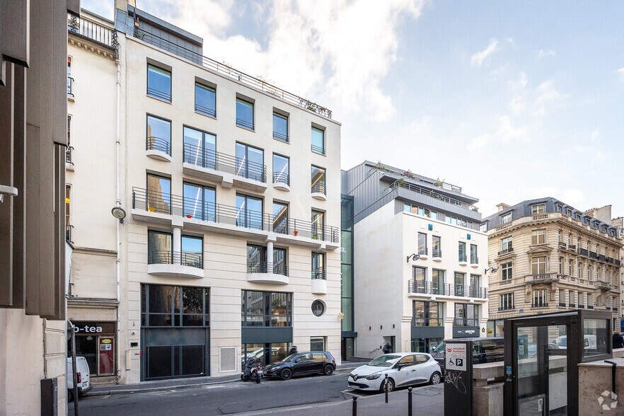 34 Rue Laffitte, Paris à louer - Photo de l’immeuble – Image 2 sur 17