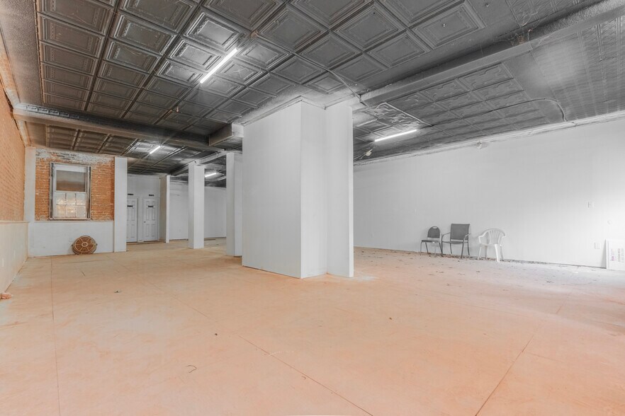 400 Centre St, Nutley, NJ à louer - Photo intérieure – Image 3 sur 9
