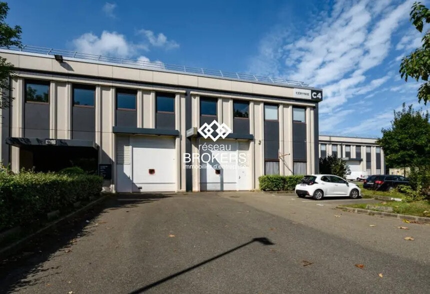Industriel/Logistique dans Cergy à louer - Photo de l’immeuble – Image 1 sur 1