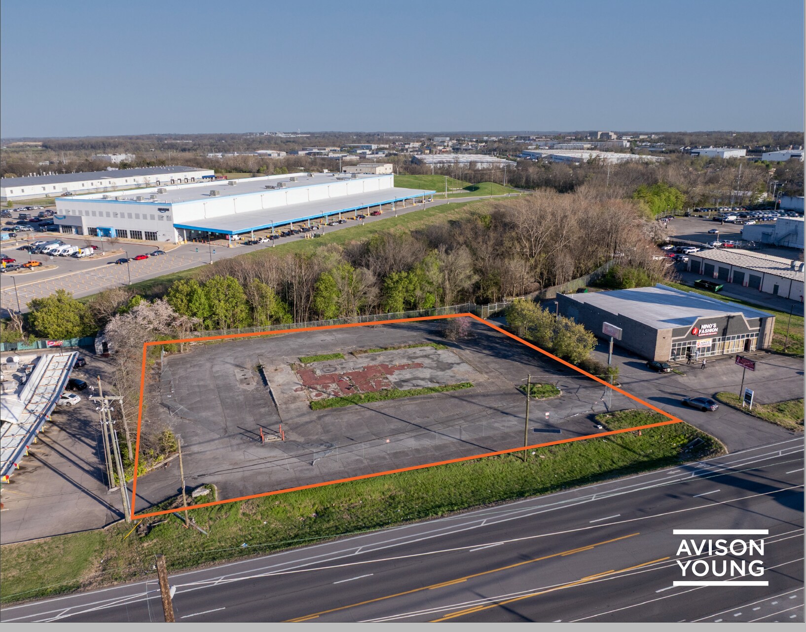 1557 N Gallatin Pike, Madison, TN à vendre Photo principale– Image 1 sur 9