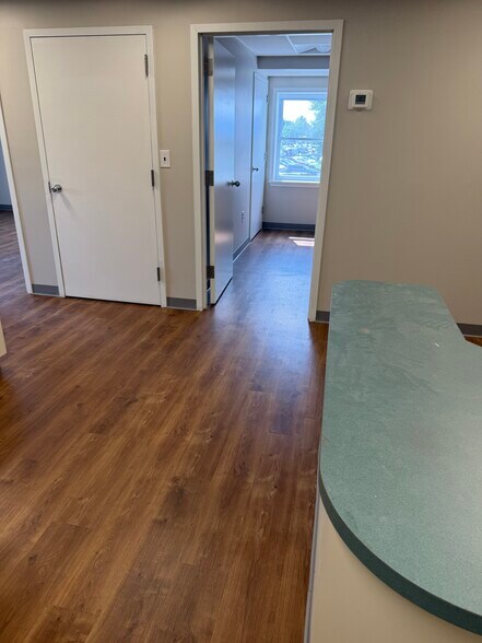 125 Powhattan Ave, Essington, PA à louer - Photo intérieure – Image 3 sur 5