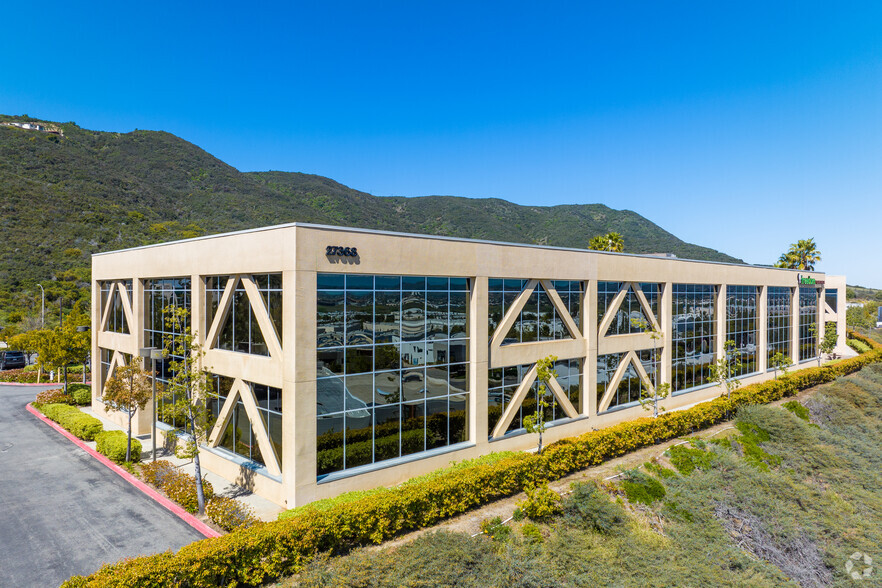 27368 Via Industria, Temecula, CA à louer - Photo principale – Image 1 sur 6