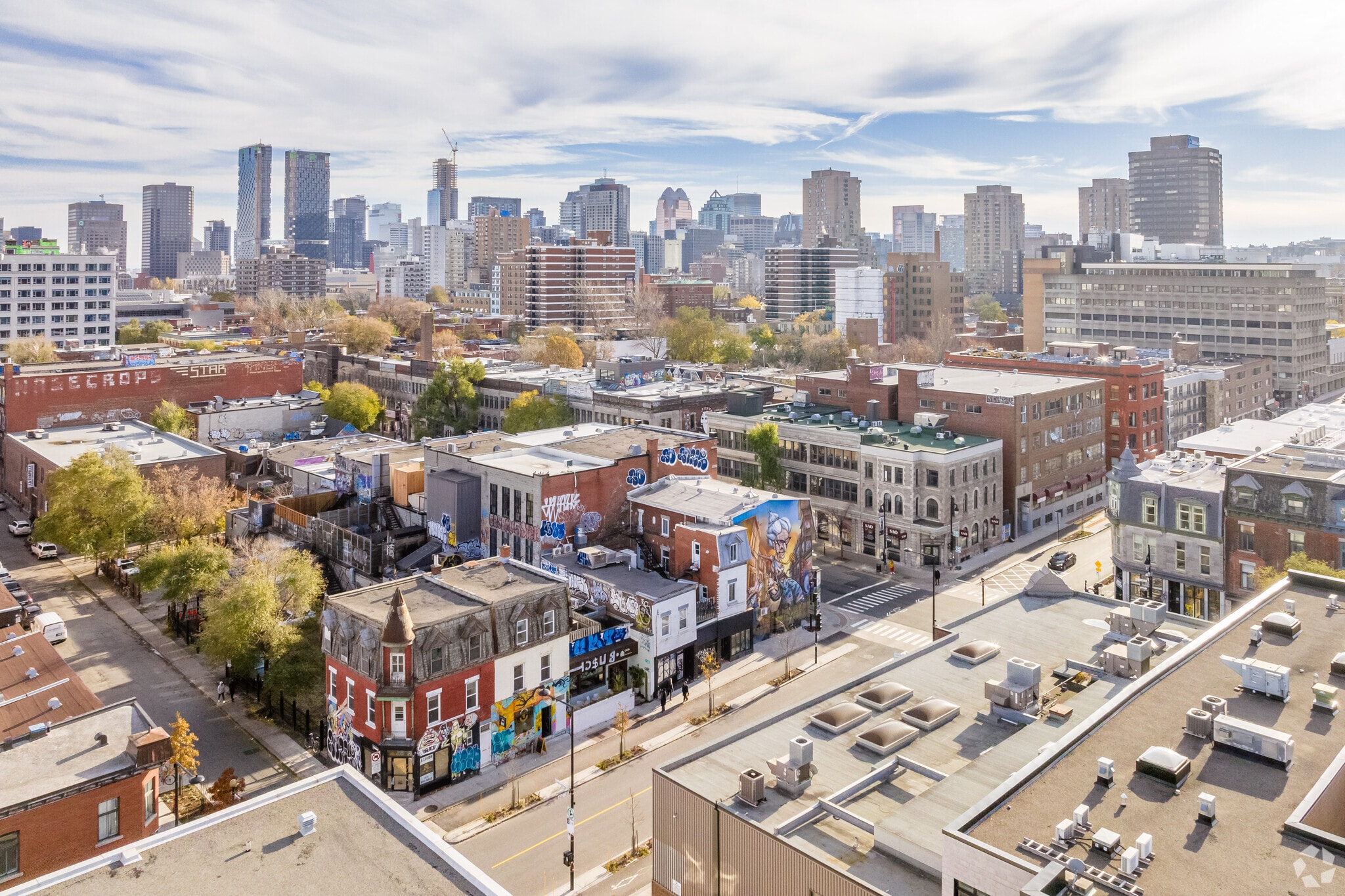 16 Av des Pins E, Montréal, QC à louer Aérien– Image 1 sur 3