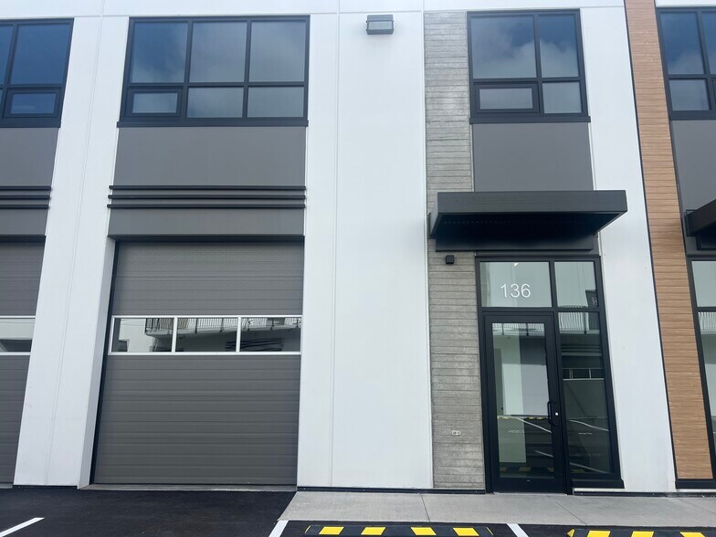 8710 Barnard St, Vancouver, BC à louer - Photo de l’immeuble – Image 2 sur 13