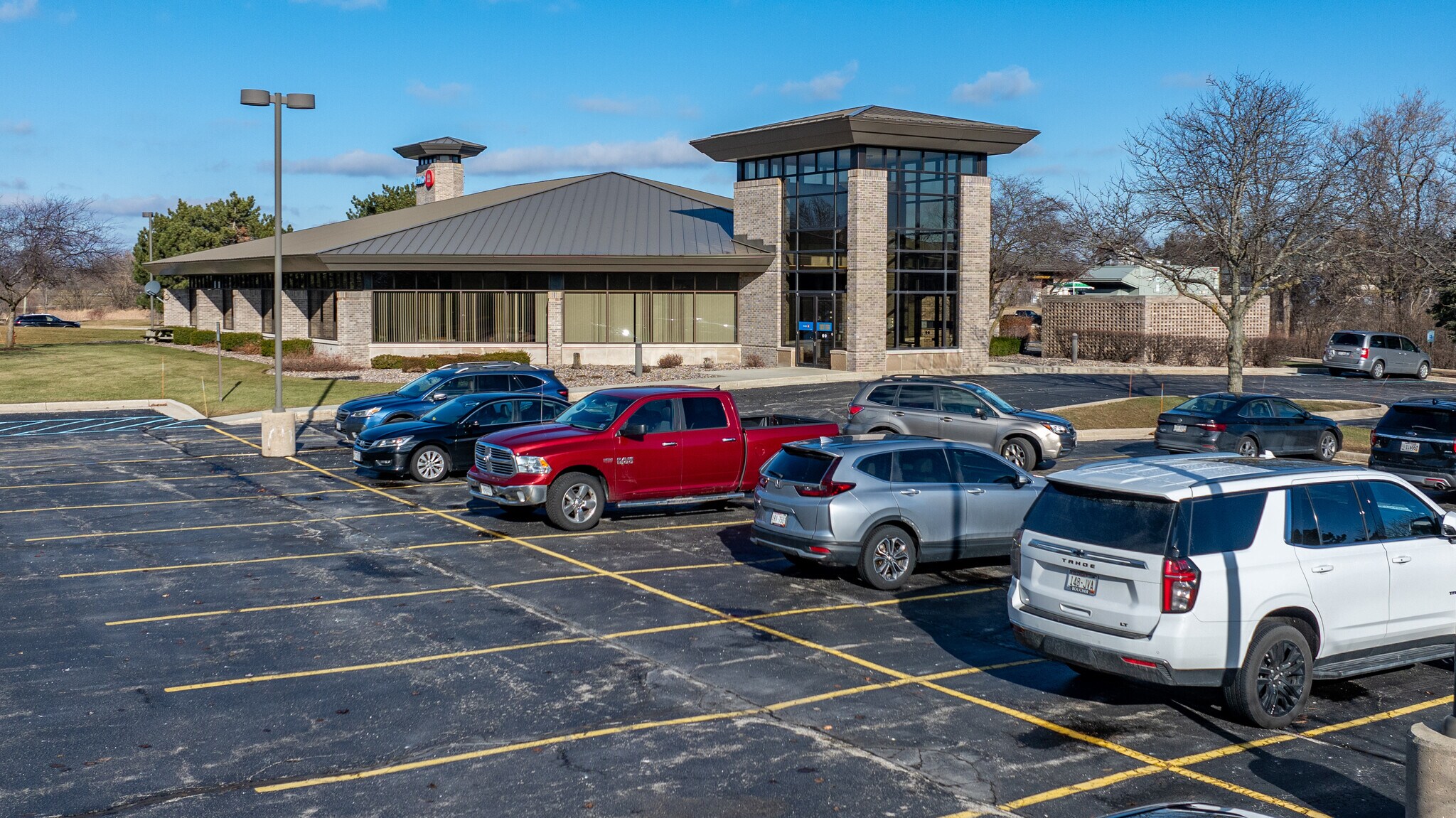 3470 Gateway Rd, Brookfield, WI à vendre Photo principale– Image 1 sur 6