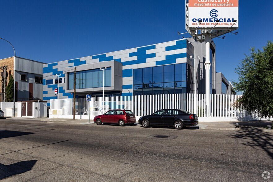 Calle Ramón y Cajal, 31, Leganés, Madrid à louer - Photo de l’immeuble – Image 3 sur 3