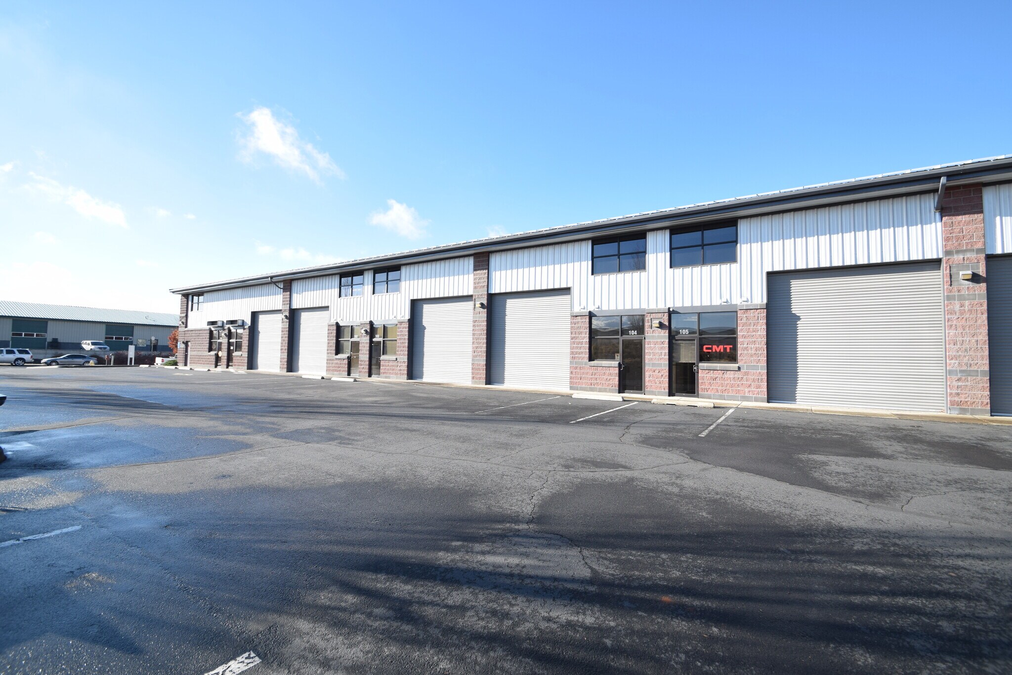 2121 SW Deerhound Ave, Redmond, OR à louer Photo de l’immeuble– Image 1 sur 14