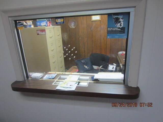 14024 Fort St, Southgate, MI à louer - Photo intérieure – Image 2 sur 3