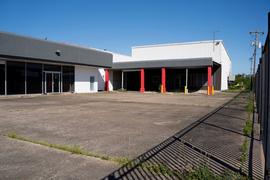 4925 Avenue H, Rosenberg, TX à louer - Photo de l’immeuble – Image 3 sur 62