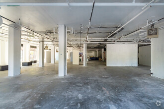 2 Shore Ln, Jersey City, NJ à louer Photo intérieure– Image 1 sur 5
