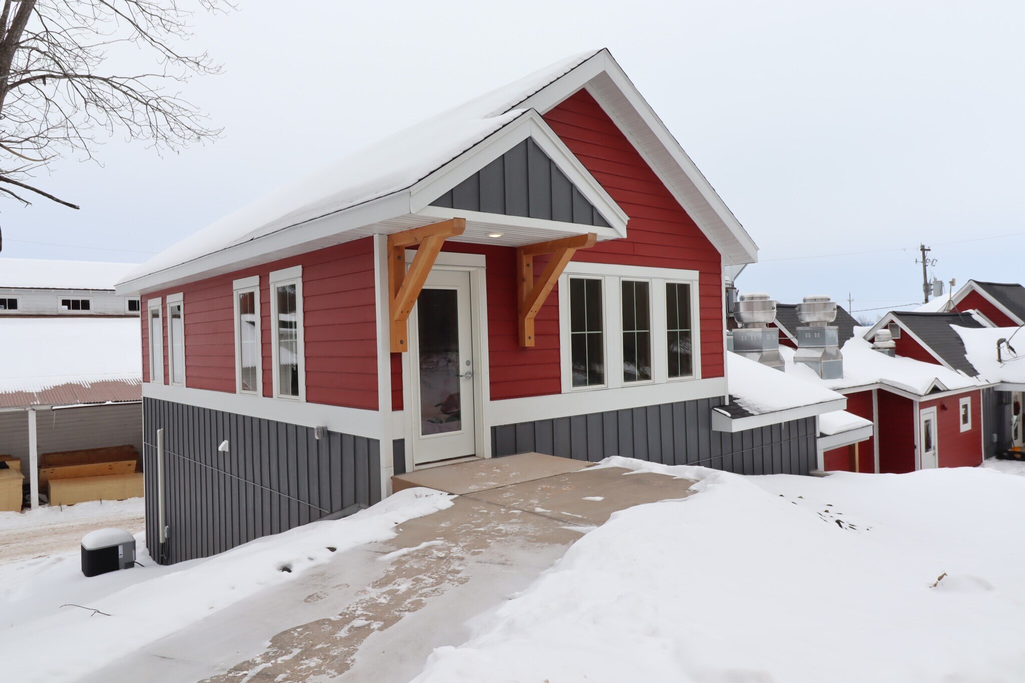 257 Manypenny Ave, Bayfield, WI à louer Photo principale– Image 1 sur 19