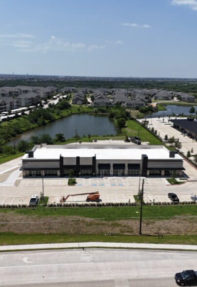 26912 E University Dr, Aubrey, TX à louer - Photo de l’immeuble – Image 1 sur 4