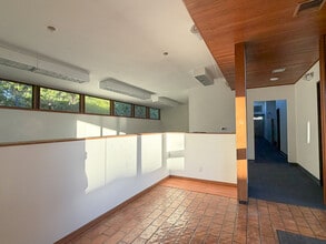 1 Valley Sun Ln, La Cañada Flintridge, CA à louer Photo intérieure– Image 1 sur 10