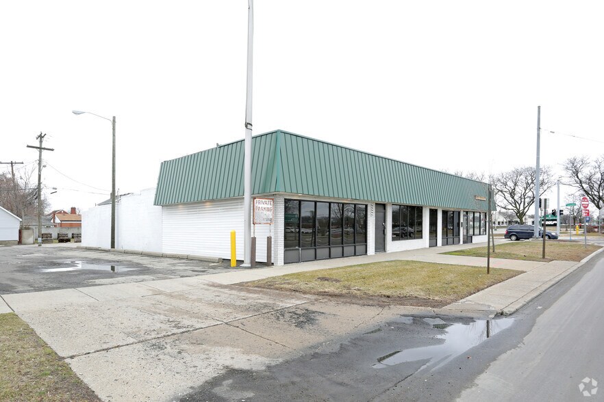22225-22235 Gratiot Ave, Eastpointe, MI à louer - Photo de l’immeuble – Image 2 sur 5