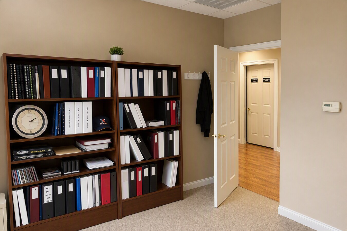 1421-1431 McHenry Rd, Buffalo Grove, IL 60089 - Lot 213 - - Photo intérieure - Image 2 of 4