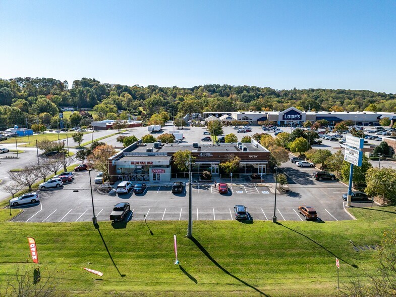 3010 Mall Rd South, Knoxville, TN à vendre - Photo de l’immeuble – Image 3 sur 9