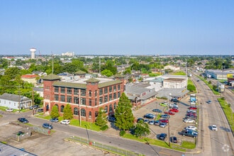 8300 Earhart Blvd, New Orleans, LA - VUE AÉRIENNE  vue de carte
