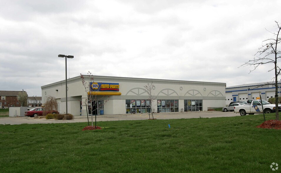 959 SE Oldham Pky, Lee's Summit, MO à vendre - Photo de l’immeuble – Image 2 sur 4