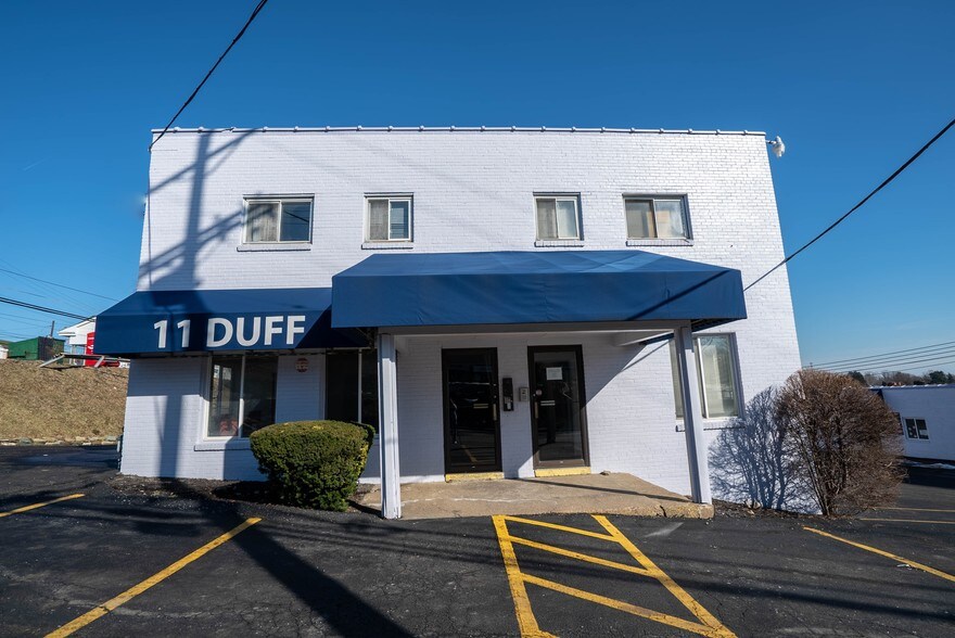 11 Duff Rd, Pittsburgh, PA à vendre - Photo principale – Image 1 sur 1