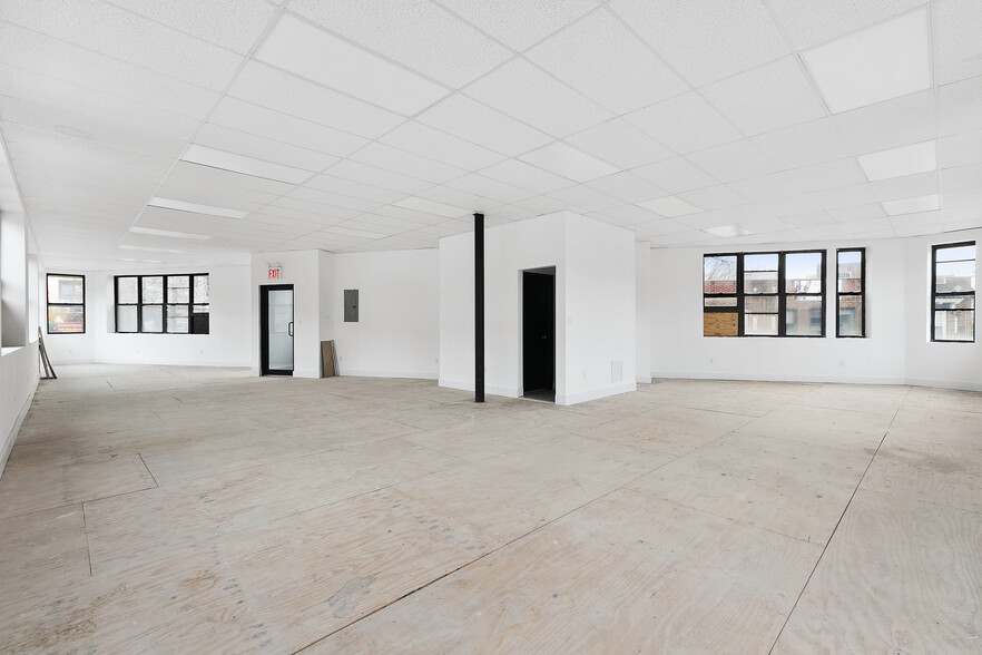 4702 Queens Blvd, Sunnyside, NY à louer - Photo intérieure – Image 3 sur 8