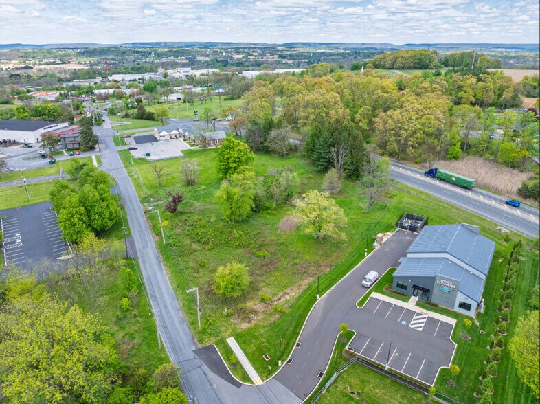 1619 Hausman Rd, Allentown, PA à vendre - Photo de l’immeuble – Image 2 sur 5