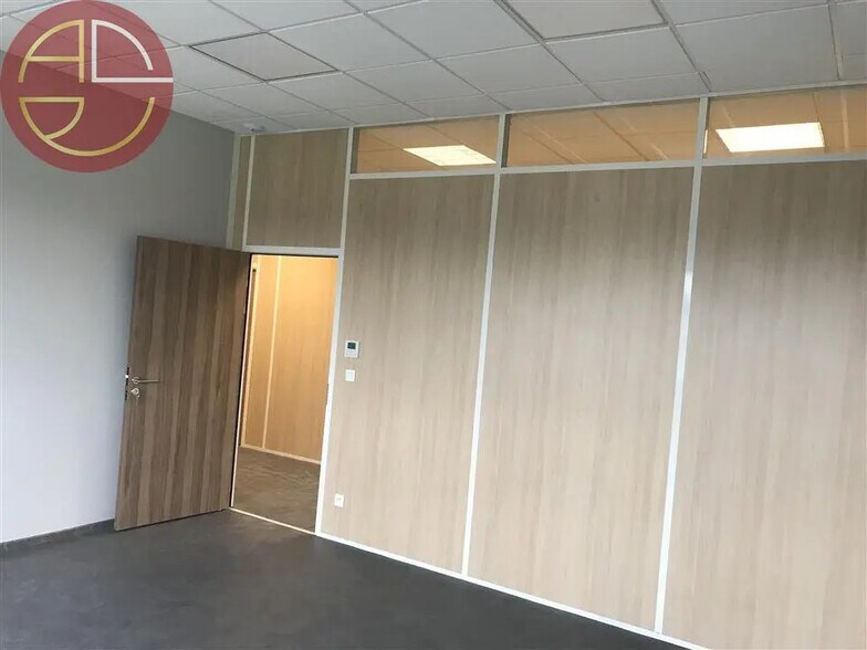 Local commercial dans Colomiers à vendre - Photo de l’immeuble – Image 3 sur 7