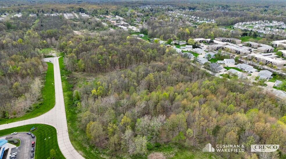 York Beta Dr, North Royalton, OH à vendre - Aérien – Image 3 sur 5