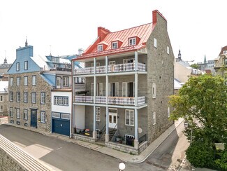 Plus de détails pour 37 Rue Des Remparts, Québec, QC - Logement à vendre