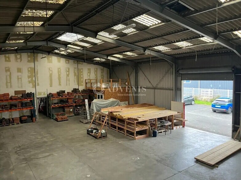 Local d’activités dans Saint-Pierre-des-Corps à louer - Photo intérieure – Image 2 sur 10