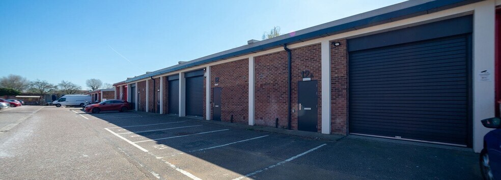 Glenville Mews, Londres à louer - Photo de l’immeuble – Image 2 sur 2