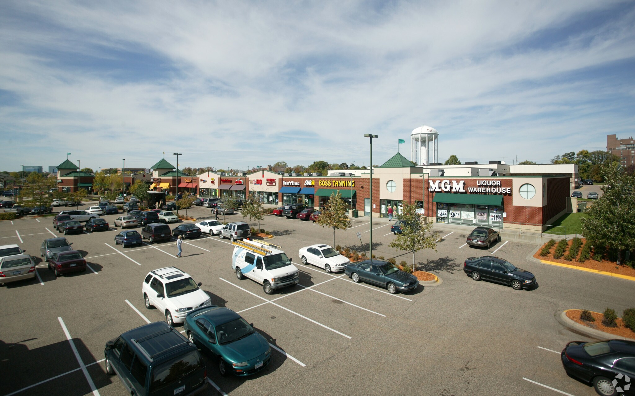 7700-7812 W Highway 55, Golden Valley, MN à louer Photo de l’immeuble– Image 1 sur 5